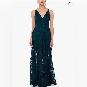 Xscape Womens Lace Sleeveless V Neck Full Length Evening Sheath Dress, size 10.